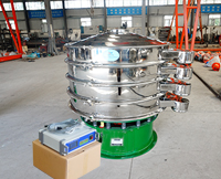 超聲波振動(dòng)篩主要采用超聲波換能器，利用換能器的工作原理能夠減少物料的堵網(wǎng)情況，提高篩分產(chǎn)量。